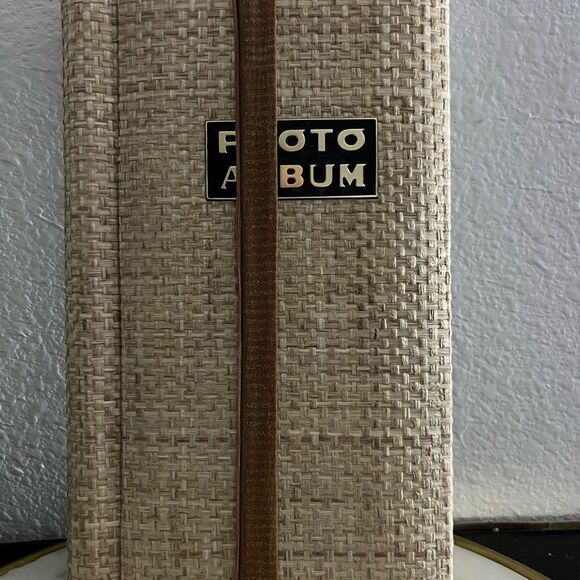 Vintage Photo Albums 2 Vinyl Rattan Pocket Photo Green Gold 3.5”  X 5” New Japan - Picture 3 of 4